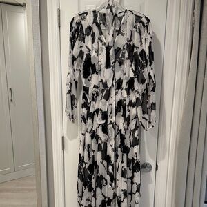 White House Black Market Long Sleeve maxi Dress